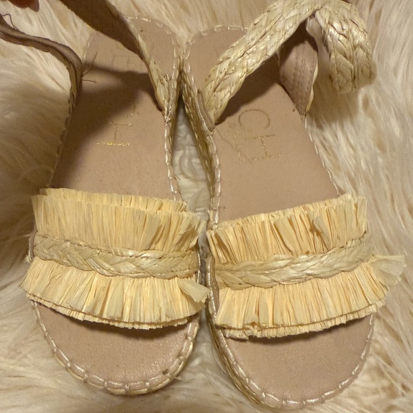 BEACH Raffia Sandals Size 7.5 - Picture 2 of 4